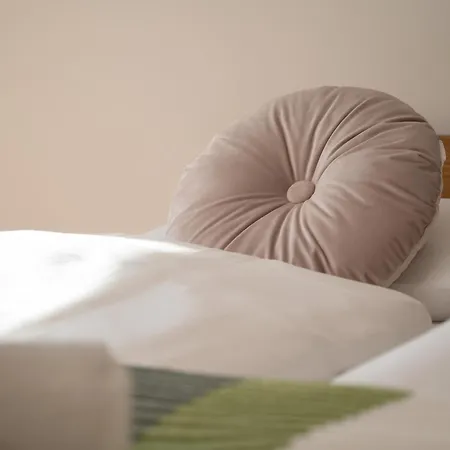 Apartment 1-bedroom With Parking & Balcony By Renters